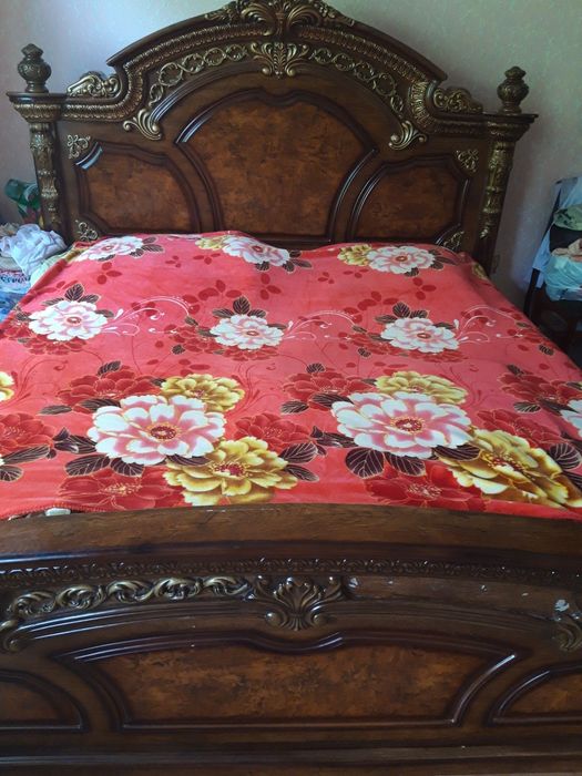 Спальный гарнитур