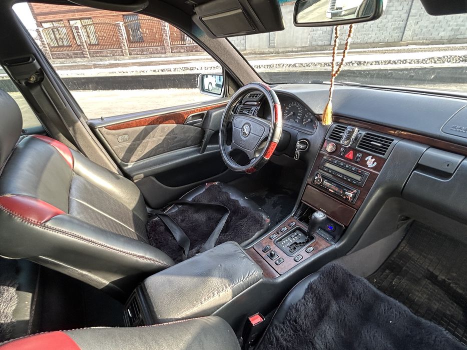 Продам мерседес w210