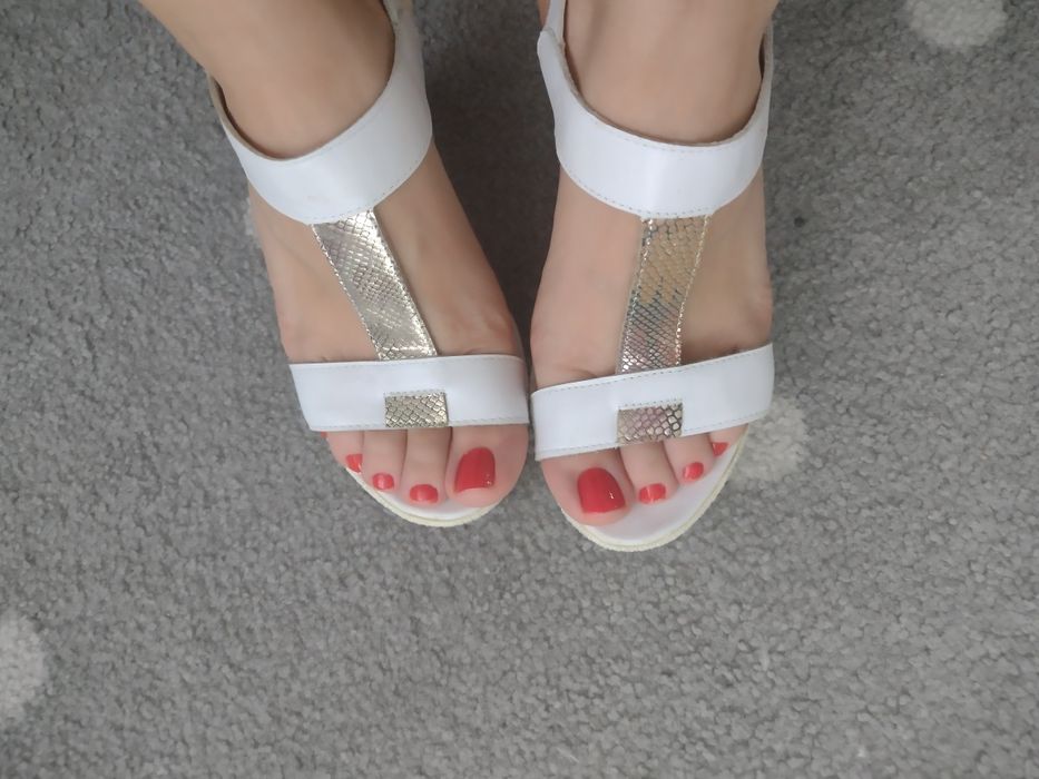 Дамски сандали естествена кожа