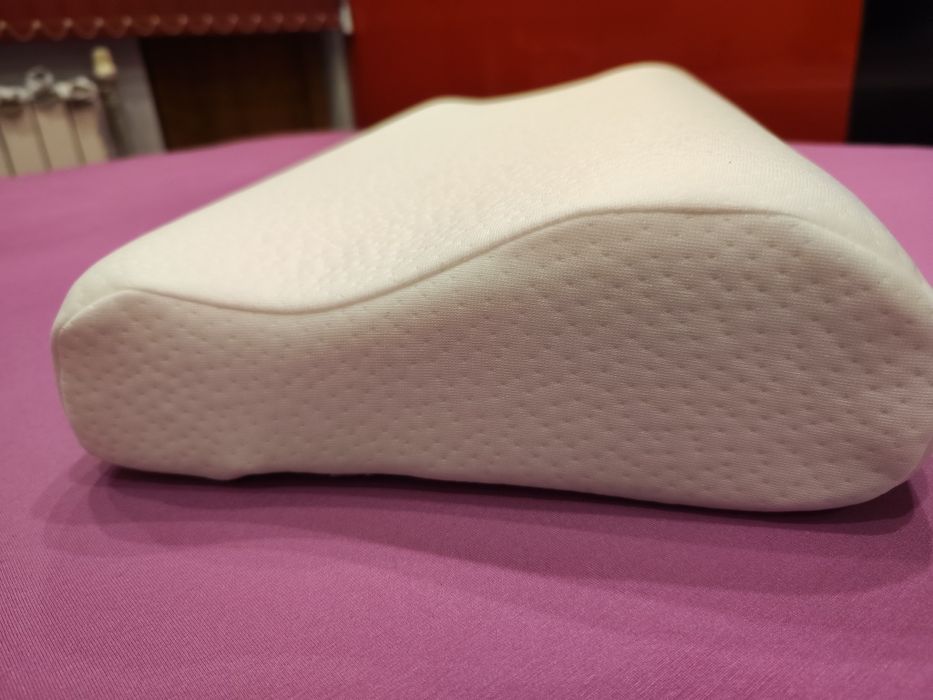 Ортопедична възглавница с мемори пяна