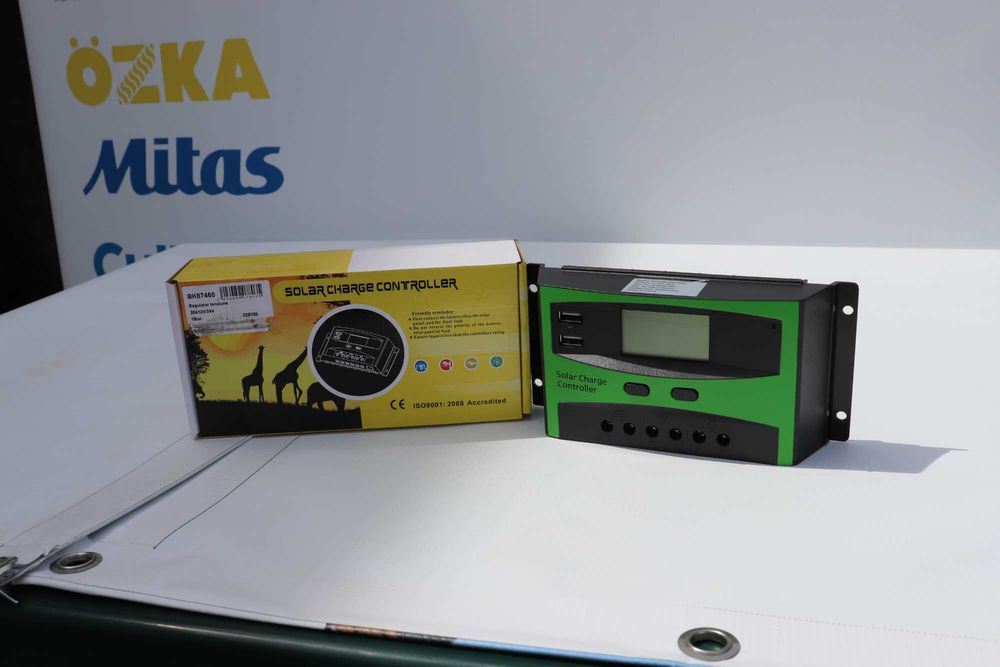 Gard electric regulator de tensiune 30A pentru panou solar