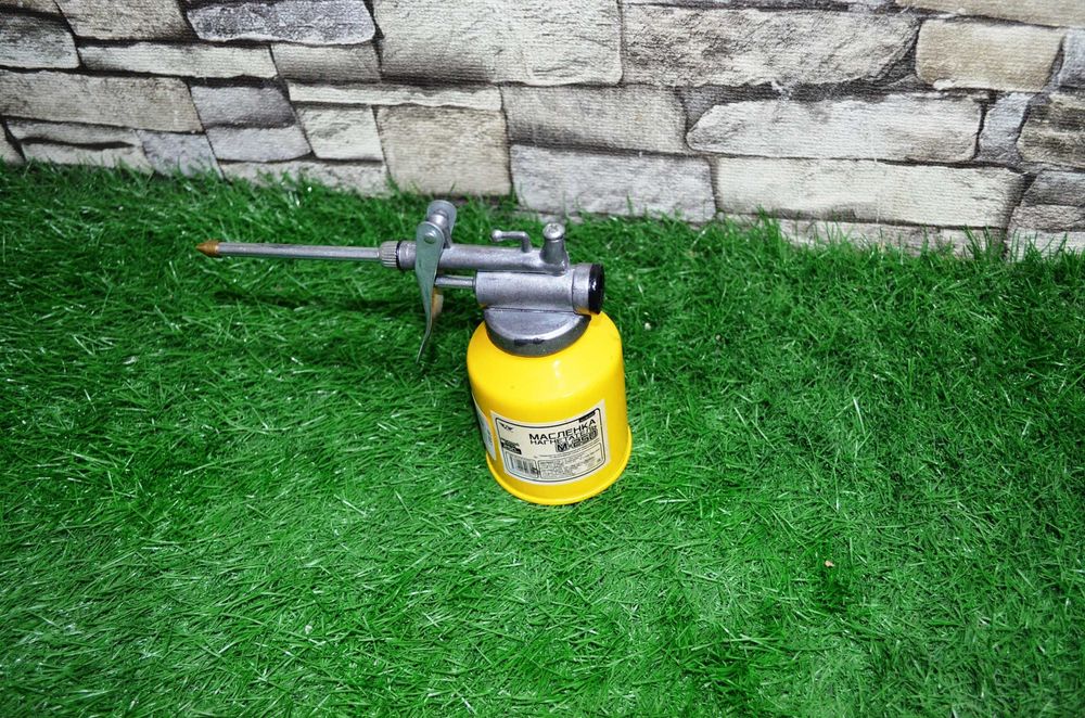 Масленка нагнетатель