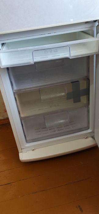 Продаю б/у холодильник