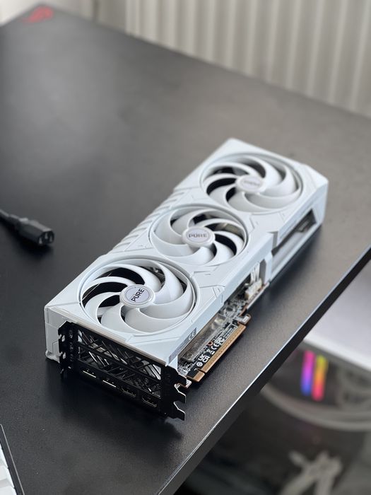 Amd radeon rx 9070xt sapphire pure