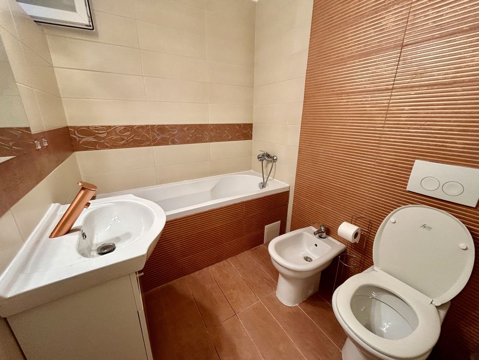 Casa de inchiriat,  pet friendly, proaspat renovată, mobilata. Utilata