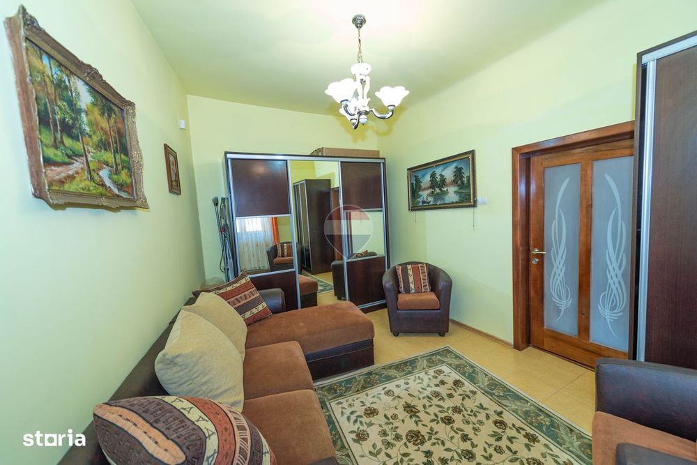 Vila de vanzare 240 mp utili, piscina, teren 1000 mp, central Calarasi