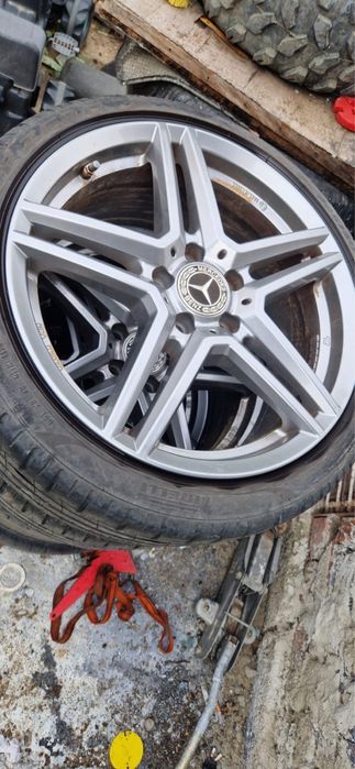 Genti mercedes sau audi