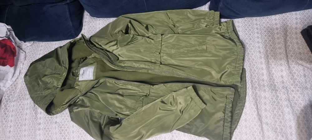 Продам парку весна