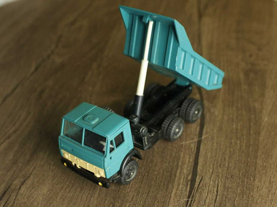 Масштабная модель камаз СССР 1.43