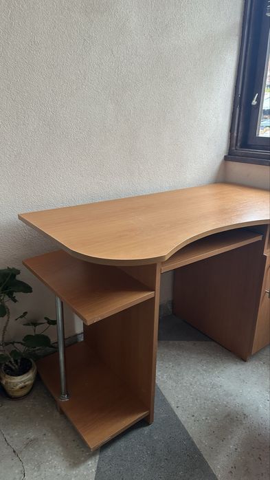 Ученическо бюро в дървесен цвят