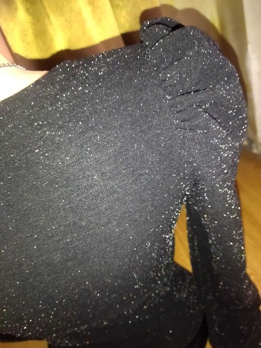 Официално блестящо боди с буфан ръкав ново р-р S