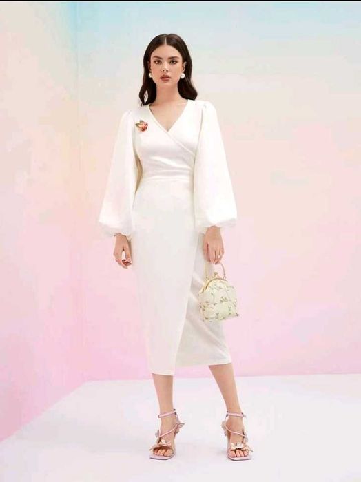 Rochie alba      .