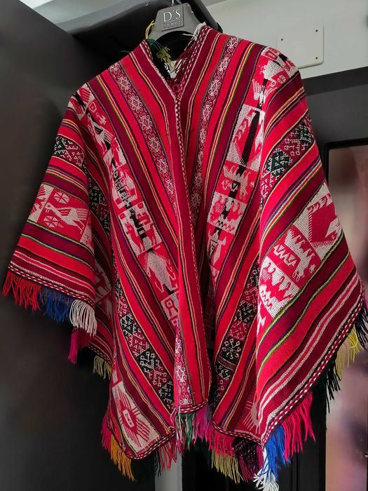 Poncho traditional peruvian, lana alpaca
