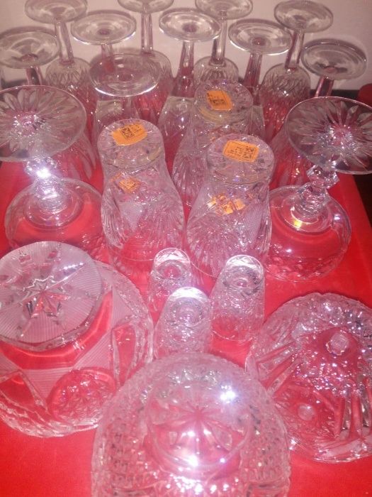 Хрустальные фужеры, рюмки и стопки