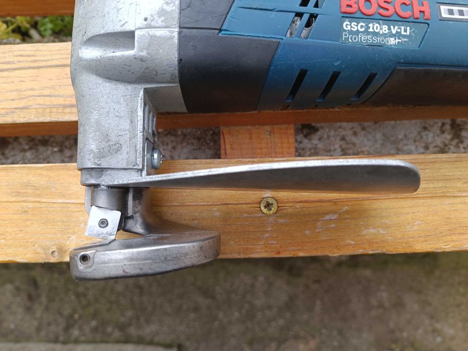 Bosch GSC 10.8 V-LI тяло на акумулаторна ножица за ламарина