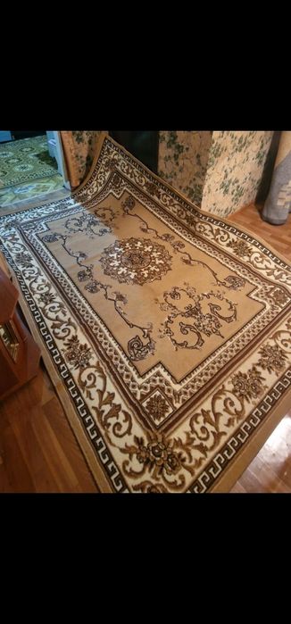 Ковёр 3шт., ковровые дорожки 2шт.