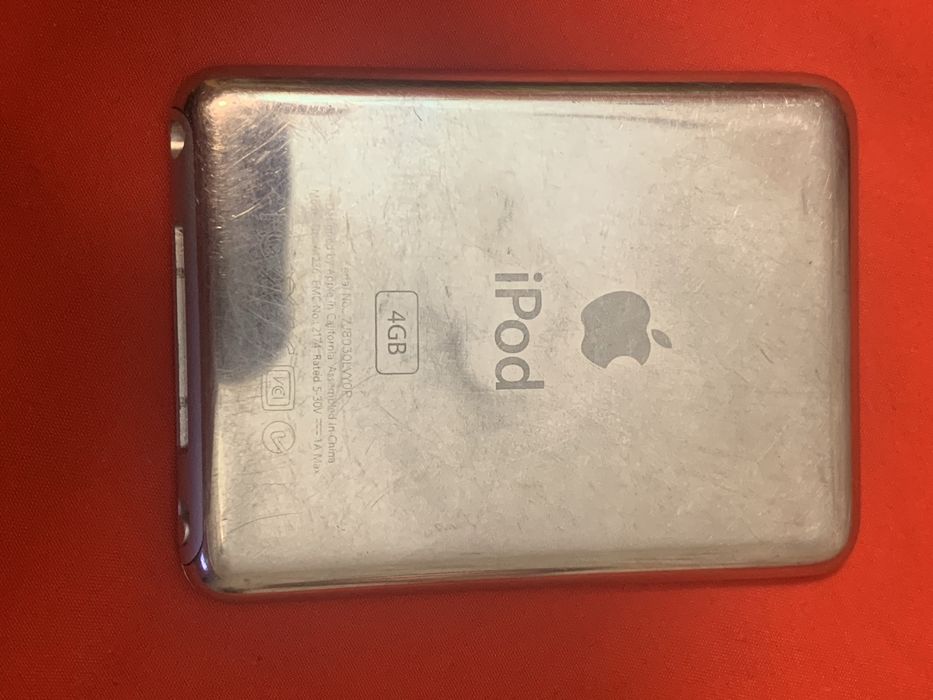 Ipod nano 3 . Pret 200lei.