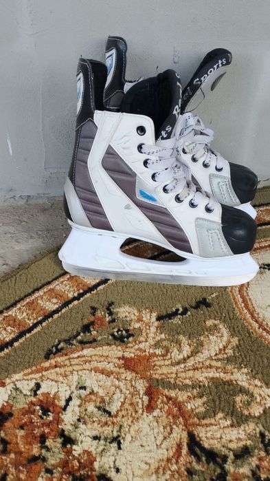 Коньки продается