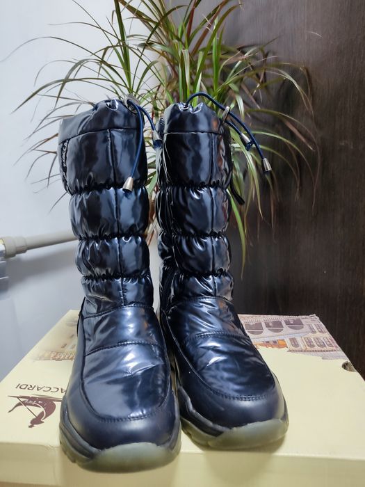 Продам обувь подростковую