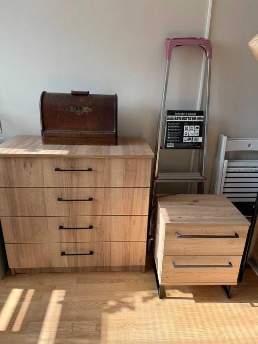 Комплект нощно шкафче и скрин