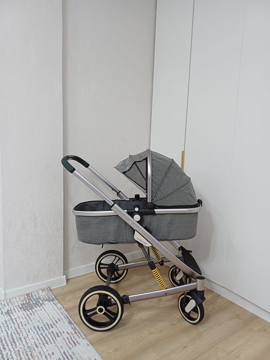 Продам детскую коляску