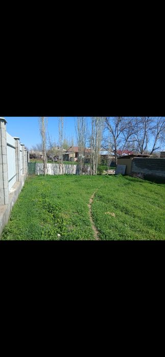 Ер участка сотилади