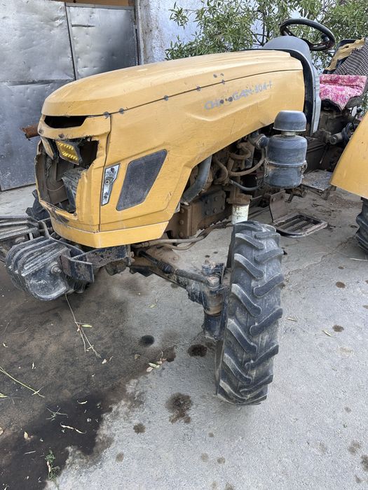 Traktor mino Chimgan 304F