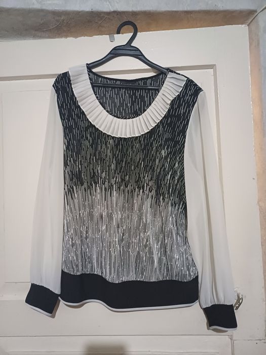 Кофточка лёгкая.