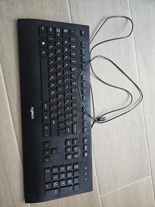 Клавиатура Logitech кабелна