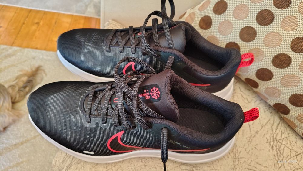 Маратонки Nike 42