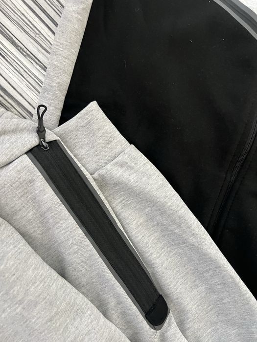 Trening Tech gri cu negru de bumbac