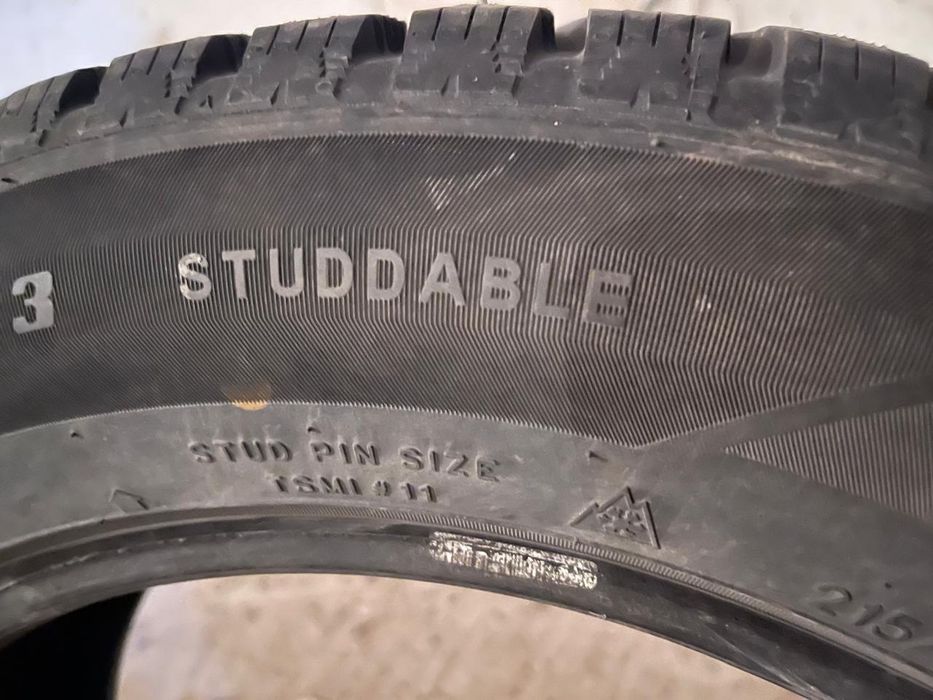 Зимний шины 215/60 R17