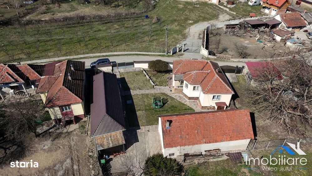 Casă de vânzare – Sântămăria Orlea | Hațeg | Teren 2.700 mp