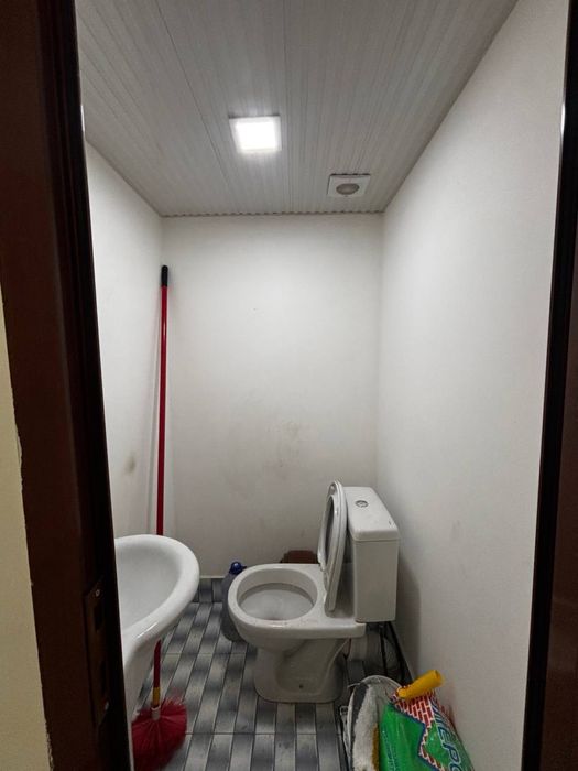 Magazin sotiladi apteka qilsaxam buladi