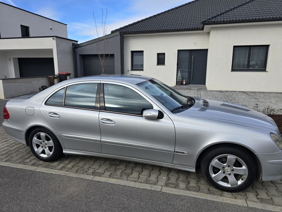 Mercedes e220...