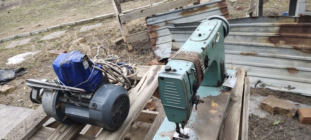 Швейная машинка промышленная