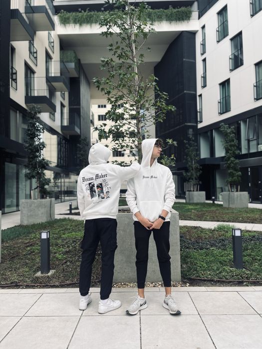 Бели и черни худита/ hoodies / случиери/ jacket / дрехи / clothes