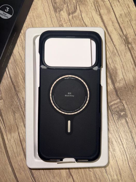 Чехол на телефон айфон 17 про Макс  PITAKA