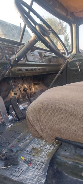 Кабина зил 131 в хорошем состоянии.
