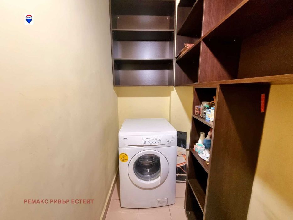 Продава се Тристаен апартамент в Русе, Възраждане - 86 кв.м за 1062 €/кв.м - Снимка #8