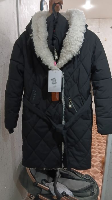 Продам зимнюю куртку