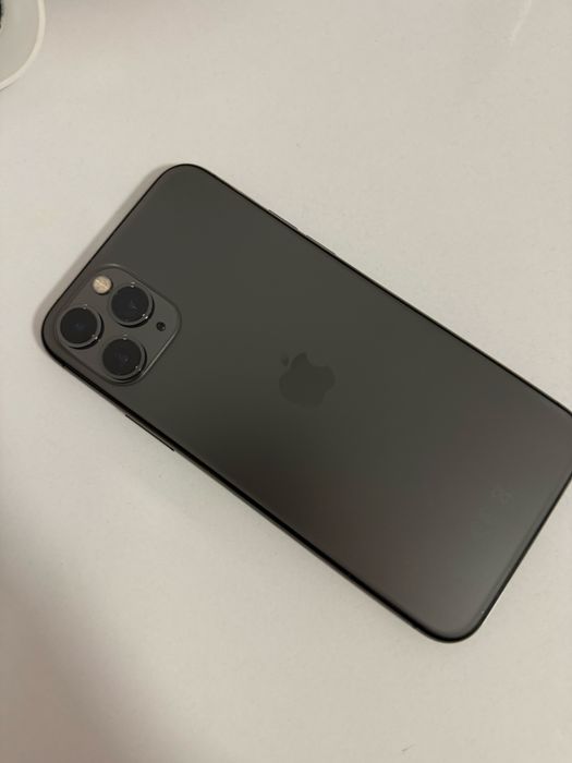 Vand iphone 11 pro 256 GB
