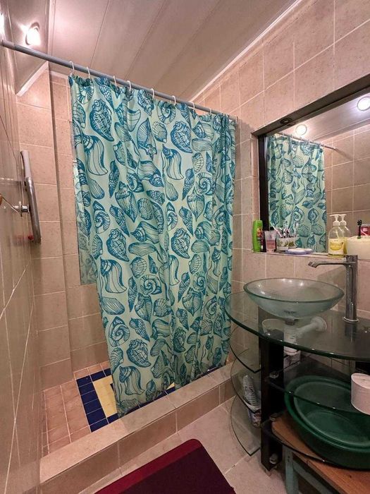 Продам 3-х комнатную квартиру в 8 микрорайоне