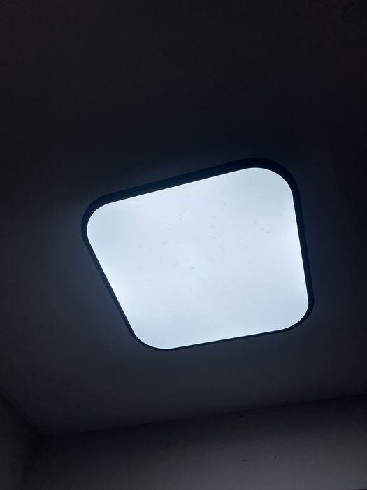 Светильник, наличие 2 шт