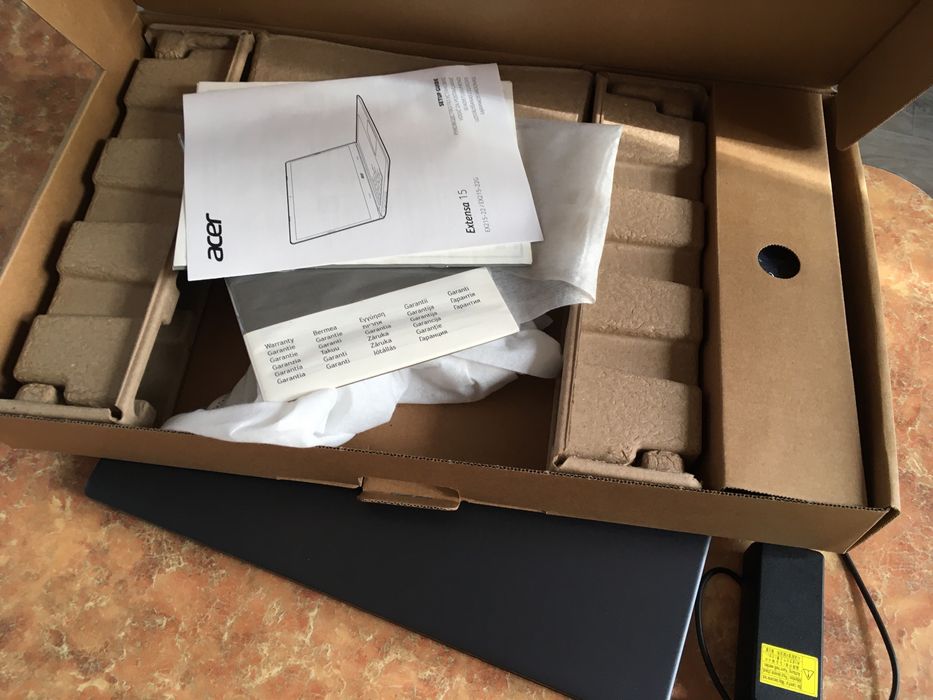 Ноубук Acer 8/512