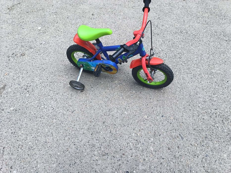 Vind bicicleta de copii cu roti de 12