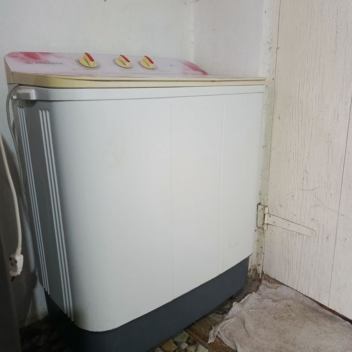 Кир машина 7,5 кл телевизор 32 талик тикув машинаси хаммаси ишлайди