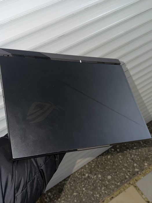 Asus rog strix g16