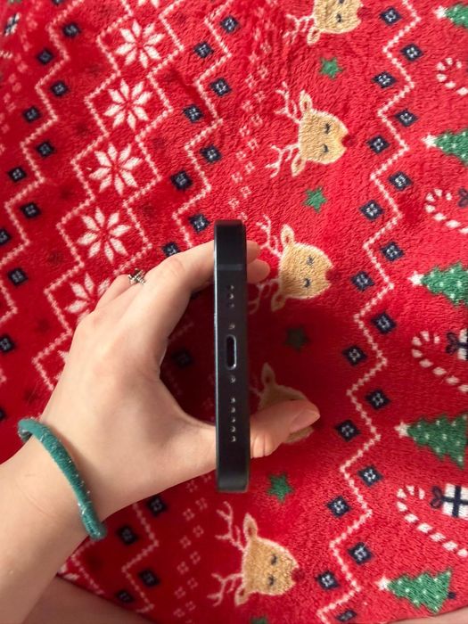 iPhone 13. Продам