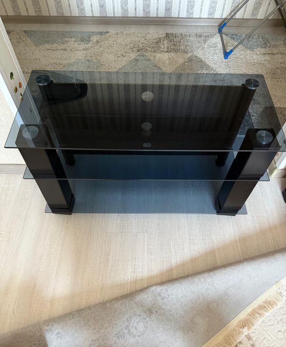 Столик под телевизор